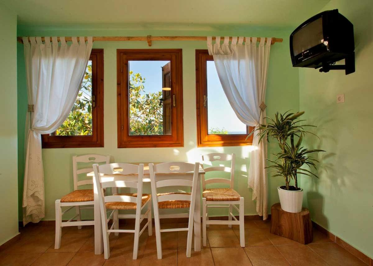 Victoria'S Guesthouse Damouchari Exterior foto